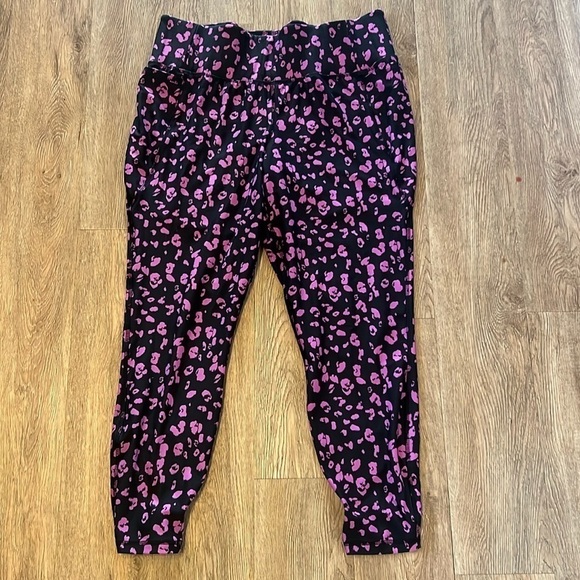 Livi Active Pants - LIVI Active Leopard Leggings Pink and Black Size 18/20